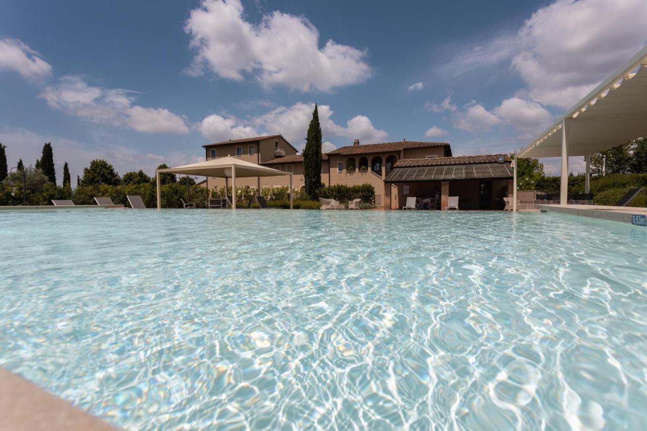 Resort Casale Le Torri Ponsacco Exteriör bild