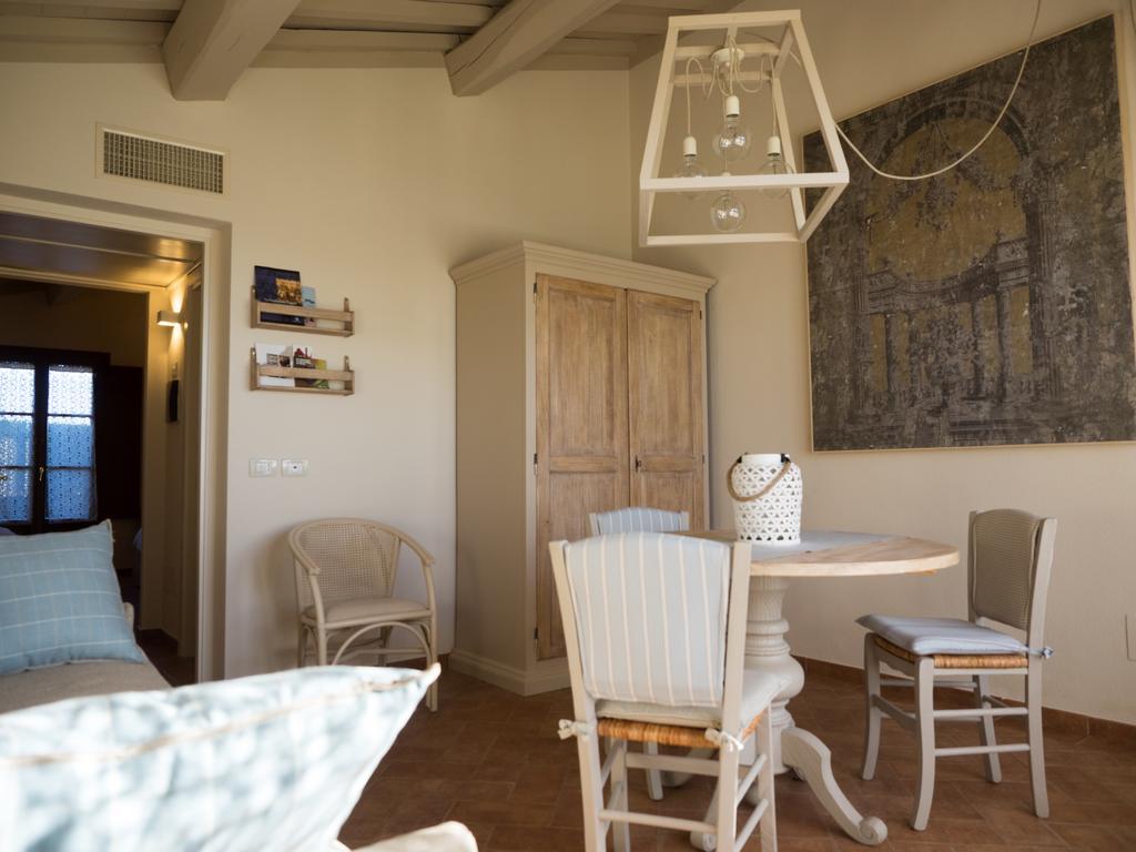 Resort Casale Le Torri Ponsacco Rum bild