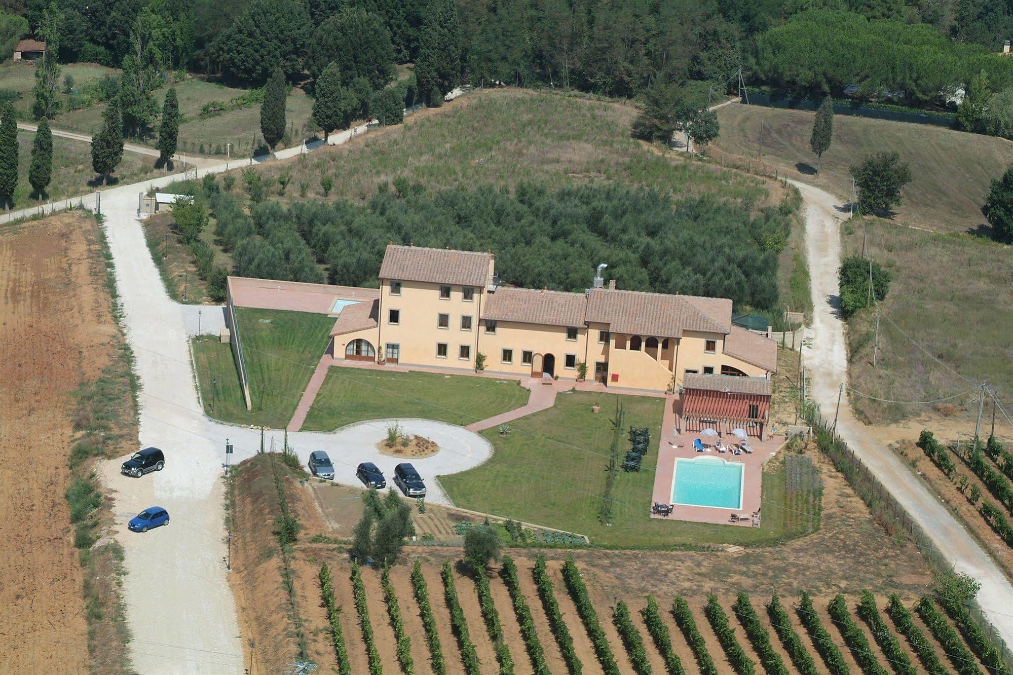 Resort Casale Le Torri Ponsacco Exteriör bild